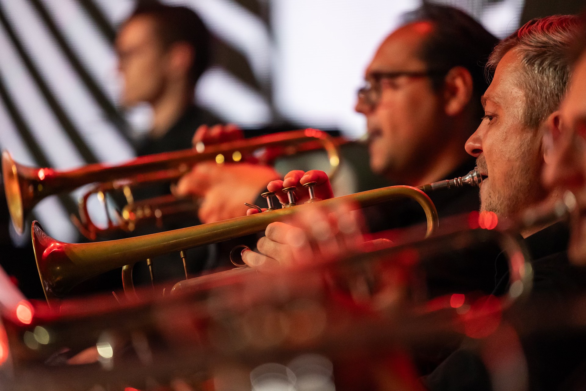 Националниот џез оркестар на сцена