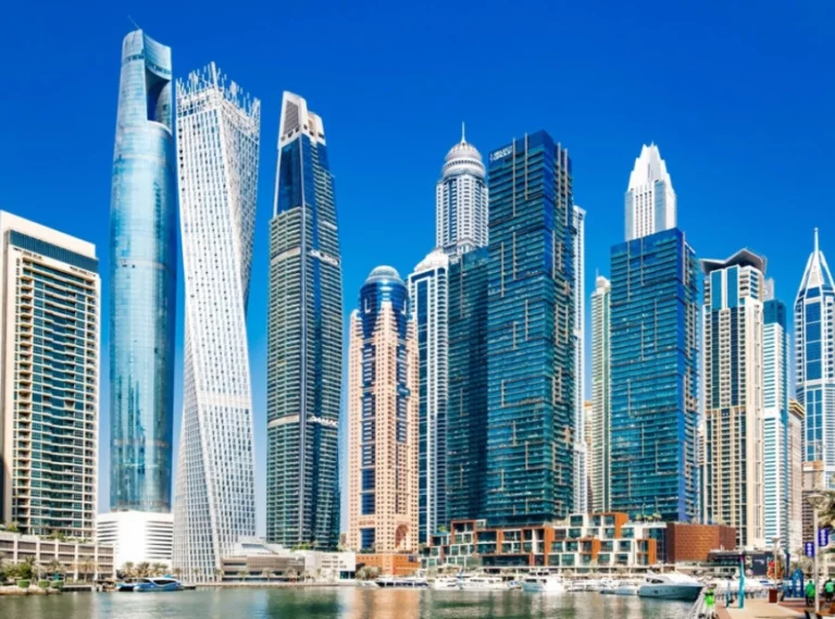 Панорама на „Ciel Dubai Marina“ – највисокиот хотел на светот