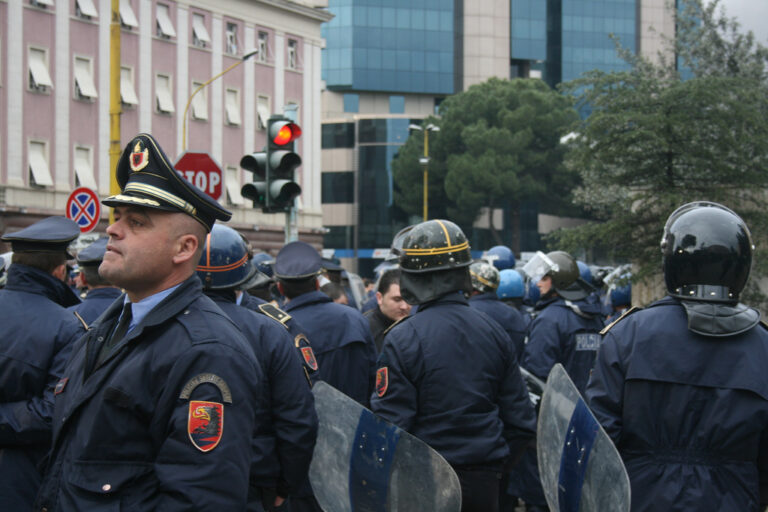 Полициска патрола по апсењто
