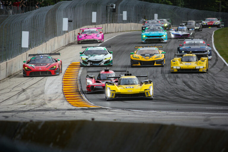 Инцидент на автомобилска трка – возило излетало од патеката