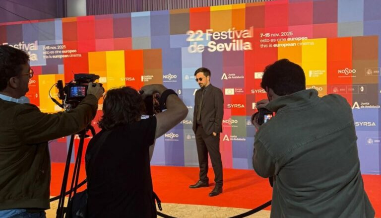 Диџеј Ахмет на црвен тепих