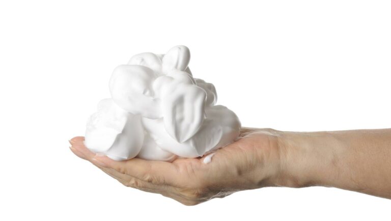 Пена за бричење на дланка