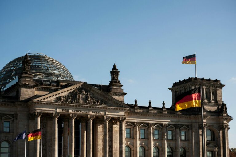 Германија домаќин на клучни разговори за прекин на огнот во Украина