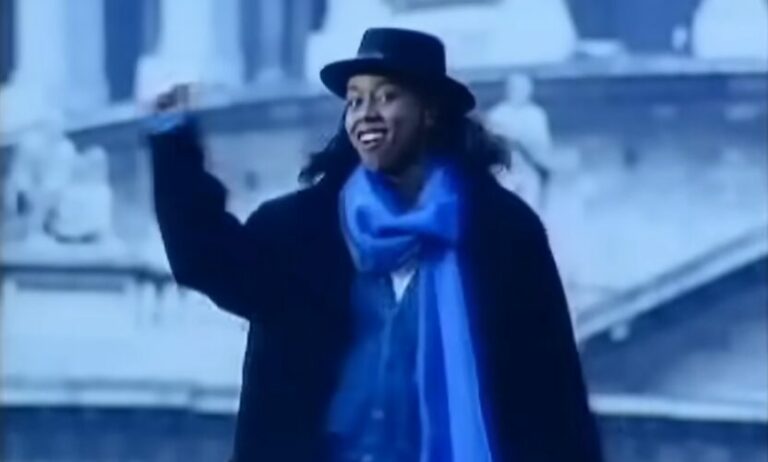 Inner City настапуваат со песната Good Life во доцните 80-ти