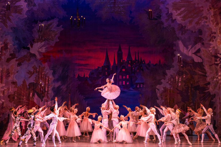 Сцена од балетска постава