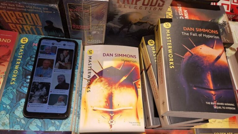 Книги од Ден Симонс | Фото: Мета.мк